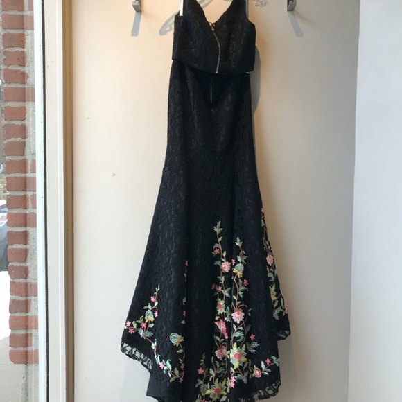 Sherri Hill Floral Two-Piece Gown - Picture 7 of 9